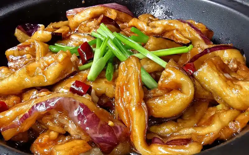 咸鱼茄子煲正宗做法不发黑不吸油香糯软绵超下饭