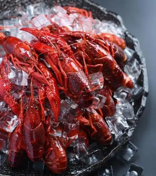 福利到 !你的夏日大餐,开封即食的"网红冰镇小龙虾"来啦