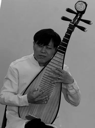 上海民族乐团著名青年琵琶演奏家俞冰