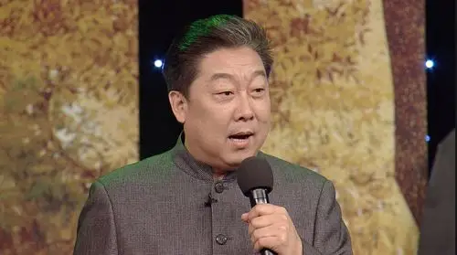 11月29日 相声名家郑健做客本期《鱼龙百戏》文化精粹传承季