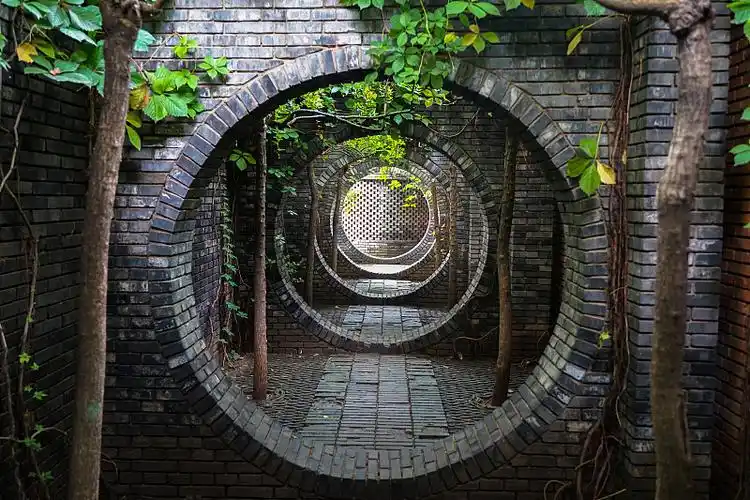 石砖圆形拱门图片