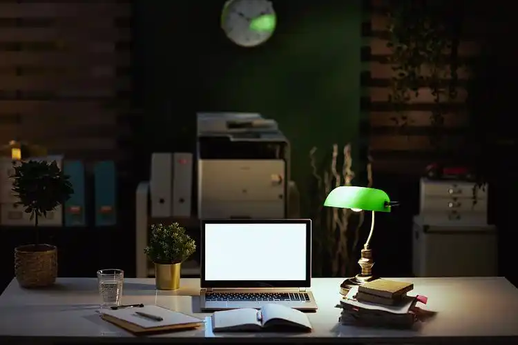 夜晚 工作 办公图片_夜晚 工作 办公高清图片素材库