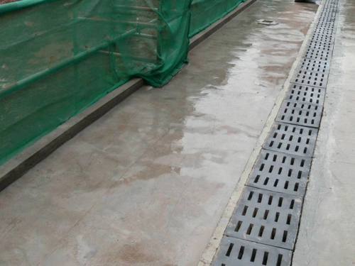 63排水沟和50mm高挡示意图