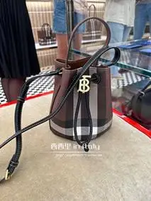 burberry/博柏利新款mini格纹水桶 手提斜挎女包_阿里巴巴找货神器