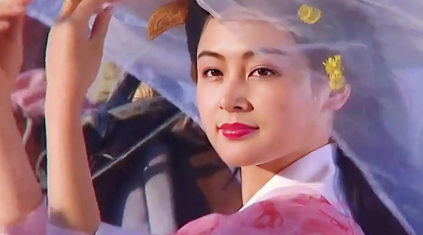 早年的经典影视作品《三国演义》中,陈红扮演的貂蝉给观众留下了深刻