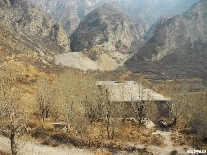 7010大型战略预警相控阵雷达遗址探秘