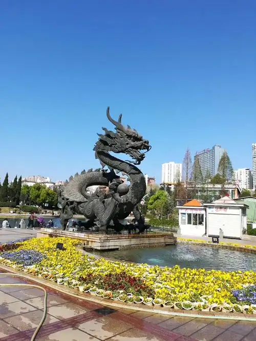 游曲靖龙潭公园和寥廓公园:2019年3月初