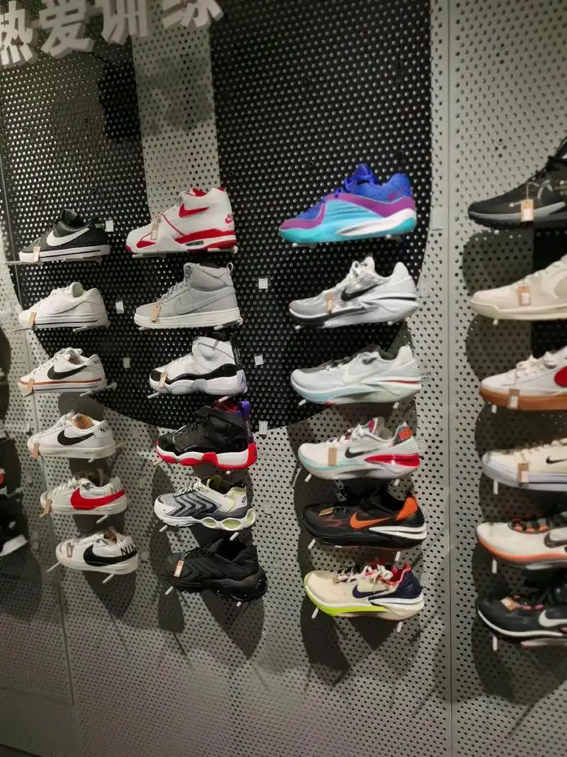 东岳熙悦里耐克旗舰店:2024夏季新款新品上市!欢迎各位光临 - 抖音