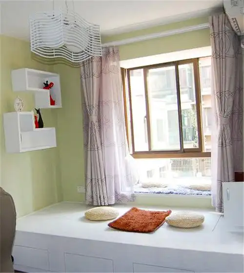 飘窗榻榻米结合设计