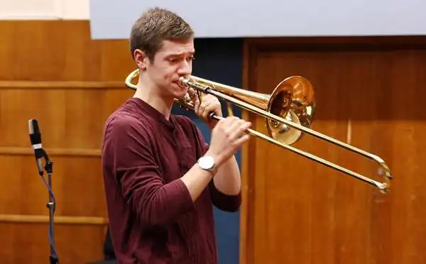 伦敦交响乐团副首席长号手彼得摩尔访谈录