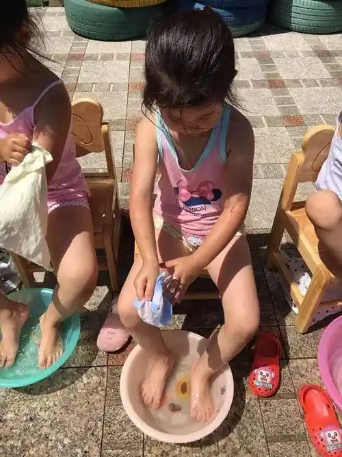 来源格林贝恩国际幼儿园金鑫花园,编辑一杰韩锐近期精品课程◆7月25-8