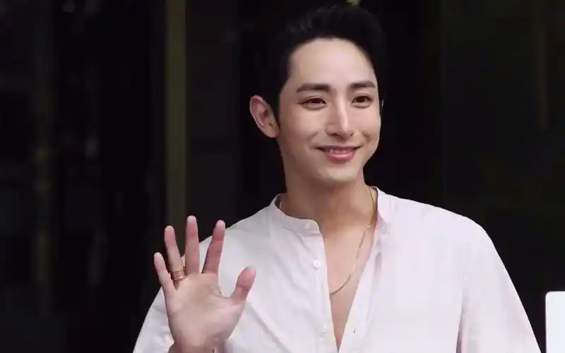 【李洙赫】当你的眼睛眯着笑