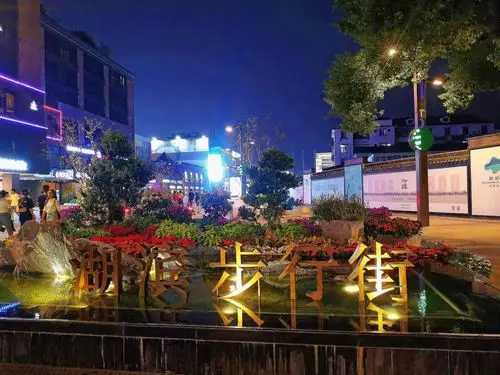 杭州湖滨路步行街好玩吗,杭州湖滨路步行街景点怎么样_点评_评价
