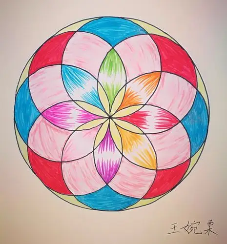 浦口实小高新分校五年级开展用圆绘制美丽的图案数学实践活动