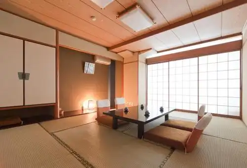 日式客房(8张榻榻米) (japanese style room with 8 tatami)