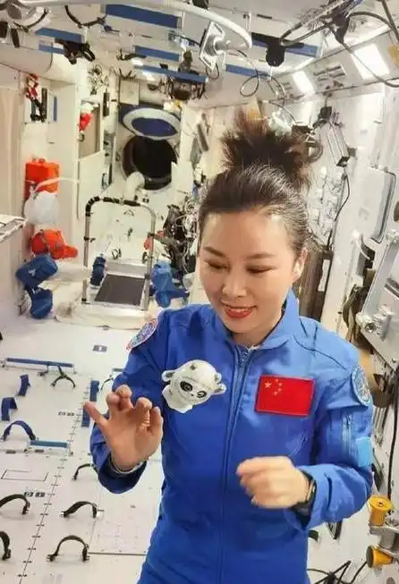 军衔|校官|航天员|宇航员_网易订阅