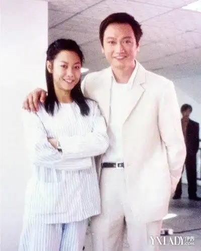 (黄宝慧)提出离婚,亲证郭羡妮是第三者,那么,究竟陶大宇一共几个老婆?