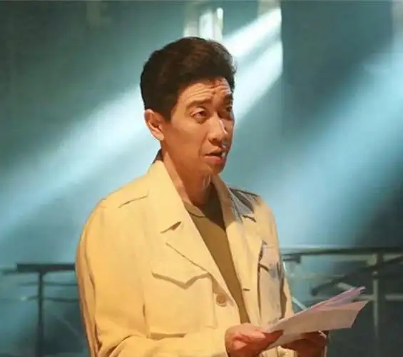 歌手张震个人资料简介 非诚勿扰张震个人资料 - 歌词译