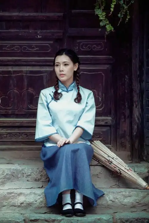 民国风情美女服饰艺术