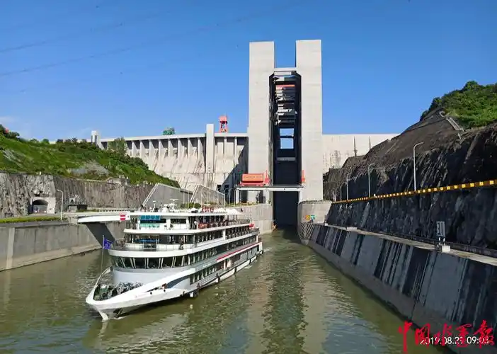 三峡升船机通航五周年快速通道作用日益显现