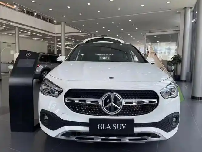 奔驰gla200入门即豪华氛围直接拉满二十几个达不溜落地4万多即带走它