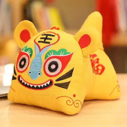 国潮风虎年吉祥物民俗布艺老虎毛绒玩具小老虎公仔生肖玩偶红