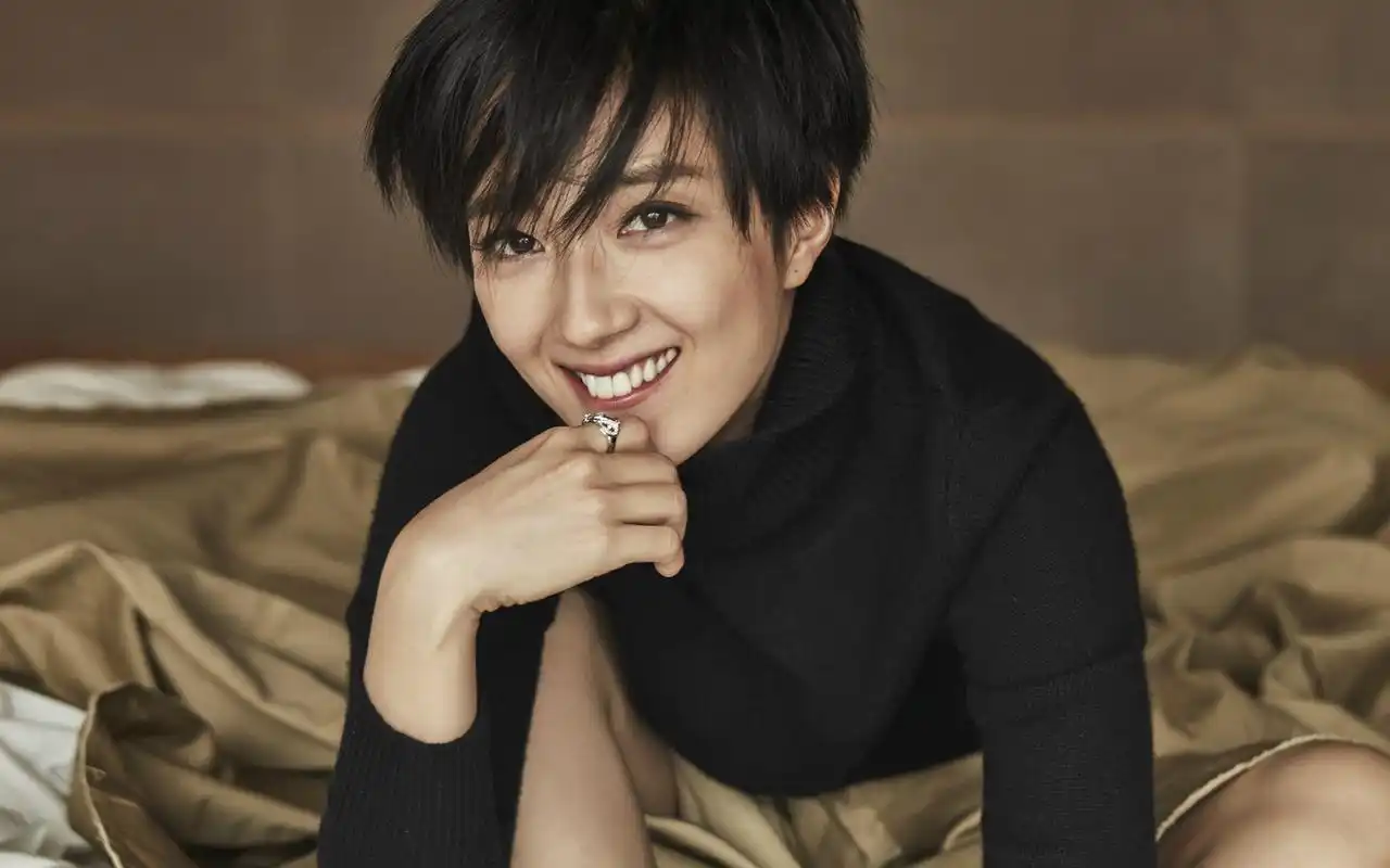 桂纶镁短发时尚炫酷写真图片桌面壁纸高清大图预览1920x1200_港台明星