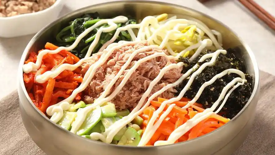 金枪鱼拌饭图片