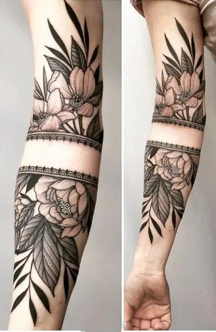 手臂超写实的图腾梵花纹身图案