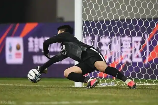 门将 能代替上港颜骏凌吗|王雷|浙江队|足球竞赛|中国足球|国际足球