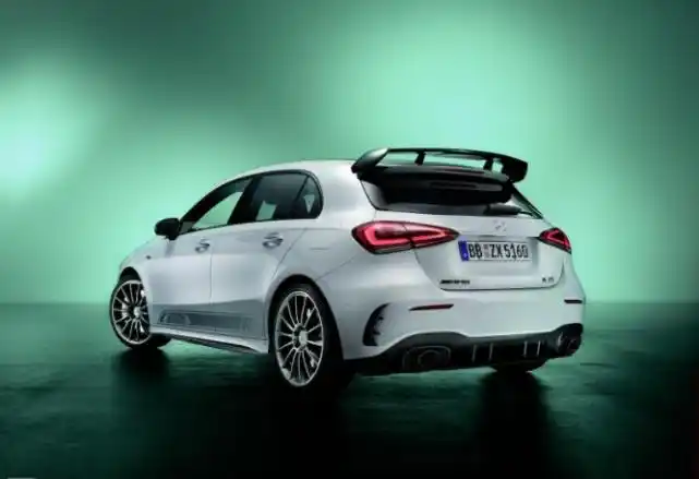 奔驰amga35cla35edition55定制版发布47秒破百搭载20t发动机