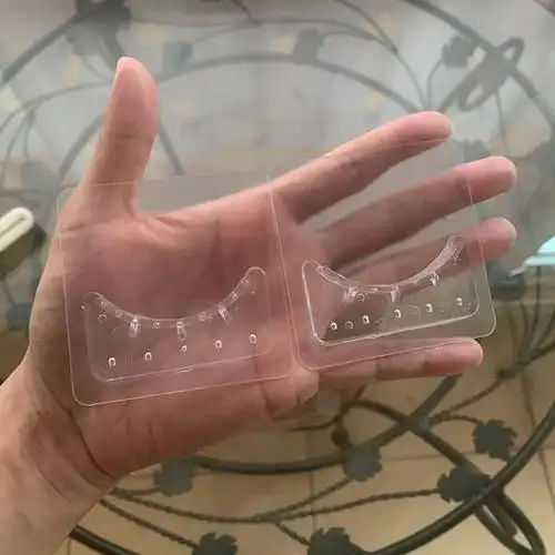 伸缩杆固定托固定器免打孔浴室支撑架挂衣服支架衣柜粘钩一件批发