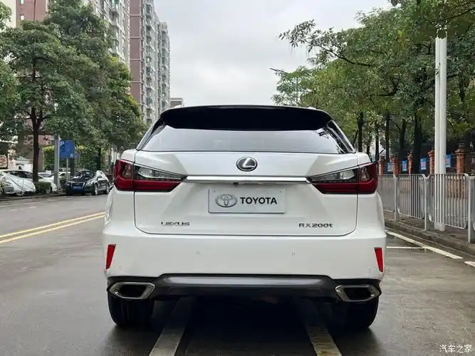 16年雷克萨斯rx300私家一手车最美白外黑内嘎嘎新