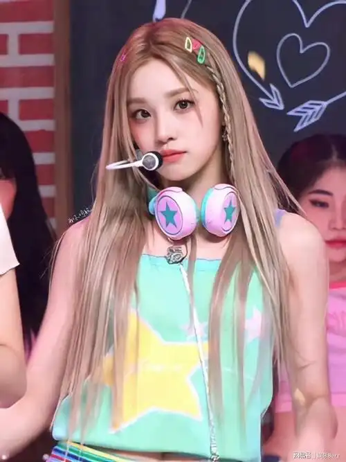 多巴胺甜妹宋雨琦漂亮可爱大胆跳跃