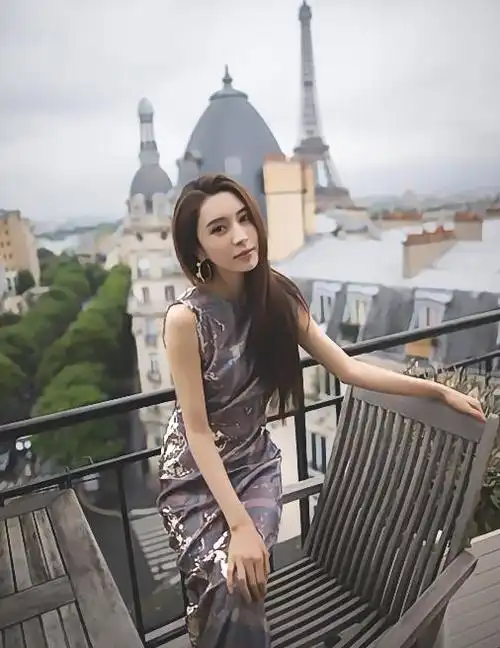 89年沈阳女演员张熙媛时尚靓丽