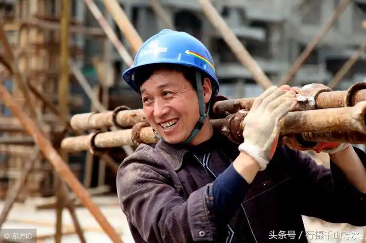 生活不易农民工艰辛劳作的10张照片汗流浃背让人心疼