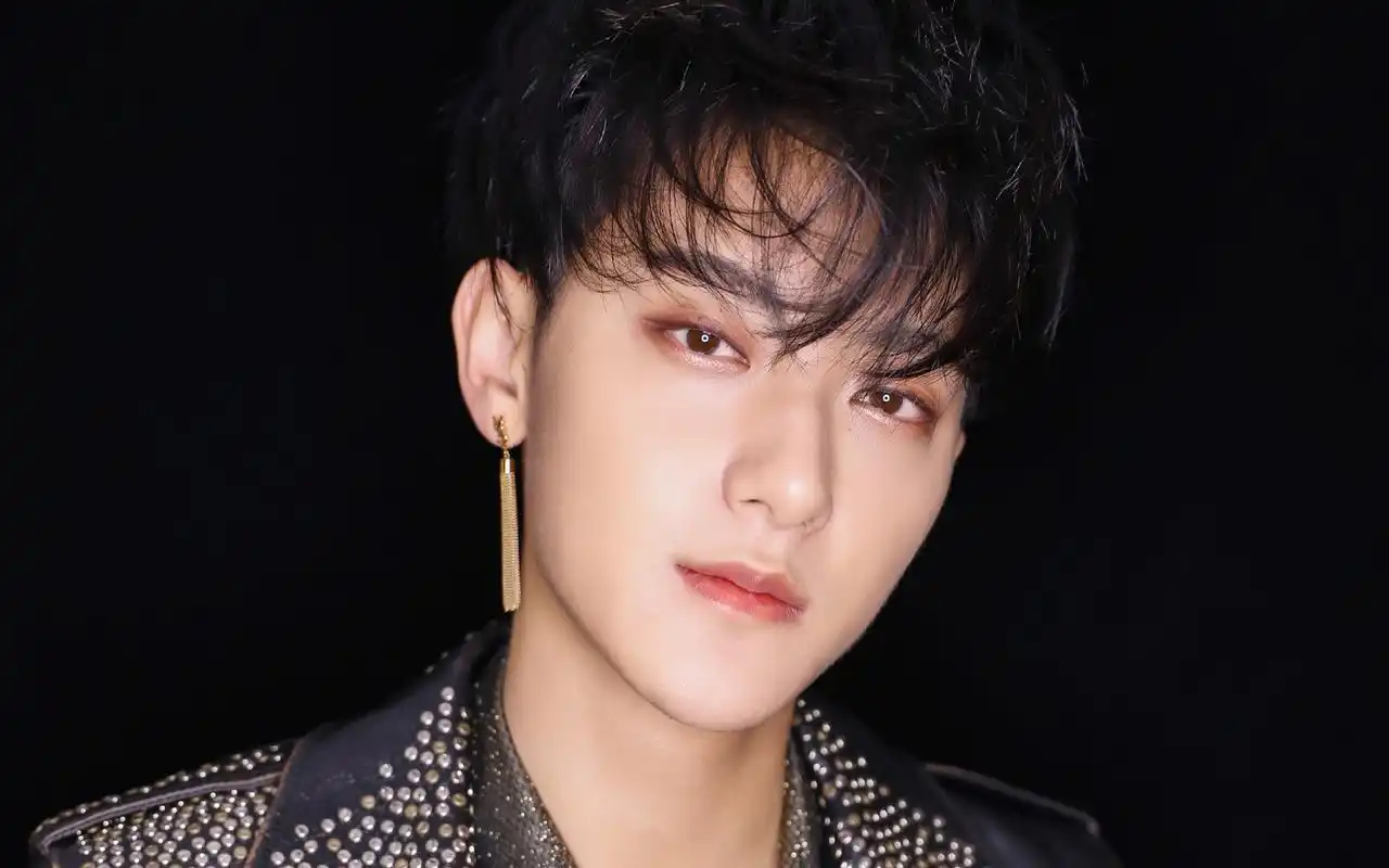 黄子韬帅气图片高清电脑桌面壁纸_大陆明星_壁纸下载_美桌网