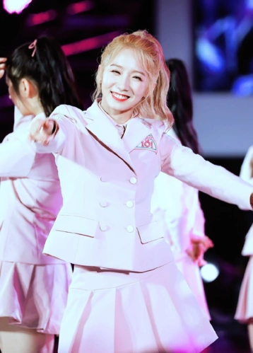 孟美岐,创造101,人漂亮,跳舞还不错