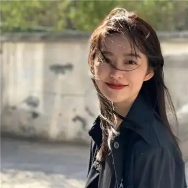 头像女生微笑