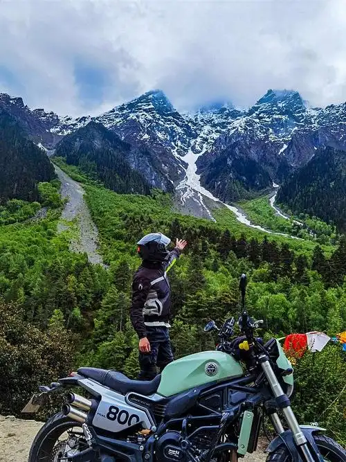 完成多年摩旅拉萨的梦想旅途