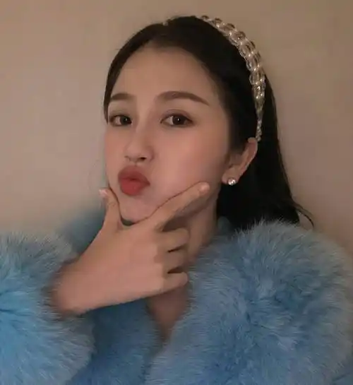 原创鞠婧祎虞书欣撞上同款造型都是94后状态大不一样