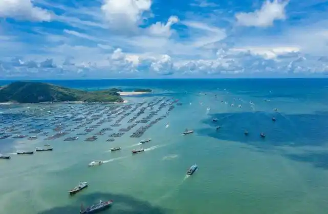 南海开渔千帆竞发百舸争流