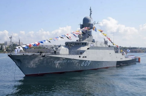 原创 俄两艘战舰突破美方拦截,带回珍贵情报,克里姆林宫大力嘉奖