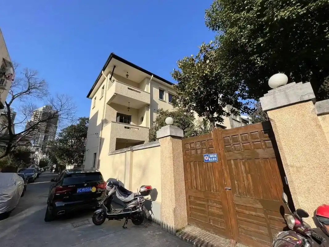 上海新村全幢 三面临空  房屋面积:40 - 抖音