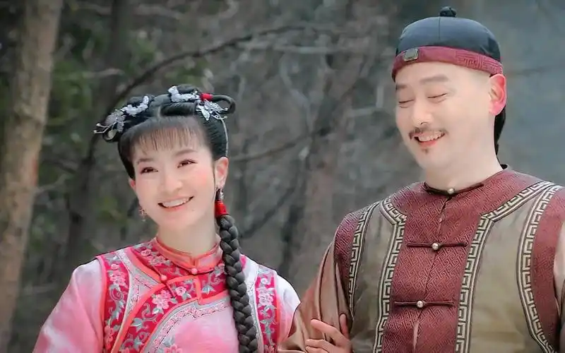 新还珠:皇阿玛一直在疼爱小燕子,即使后来认回紫薇,对燕子的偏爱依旧