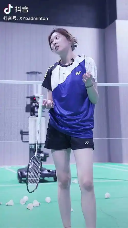 主动得分小招式羽毛球王小羽