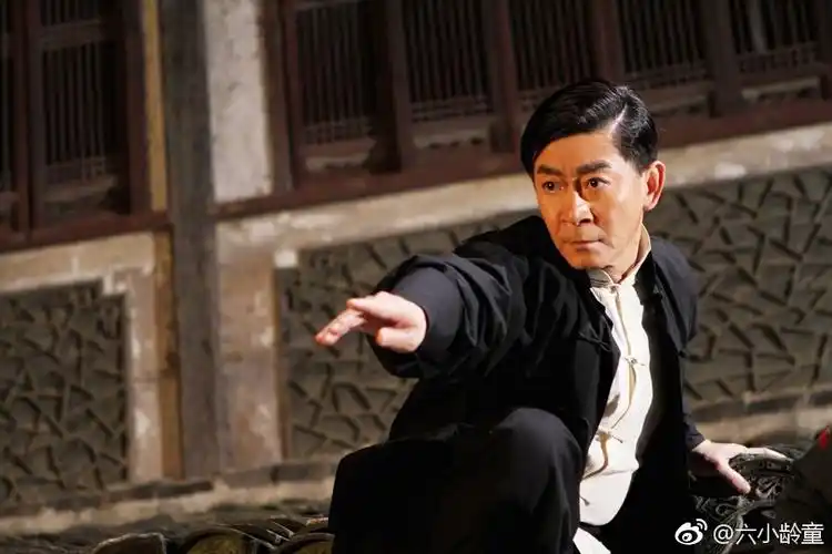 六小龄童:其中有我参演的电视剧《新燕子李三》 [good] [握手] [作揖