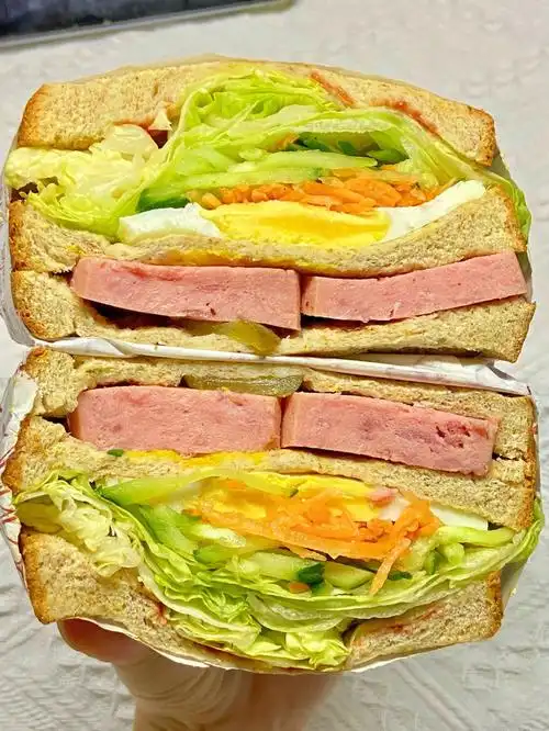 美食日常在家做火腿鸡蛋全麦三明治00