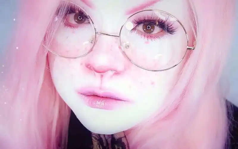 cos化妆白涂教程-一只粉嫩嫩的小兔子