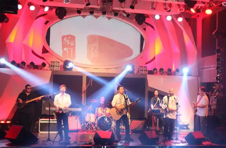 商业演出-首瞰投资管理有限公司